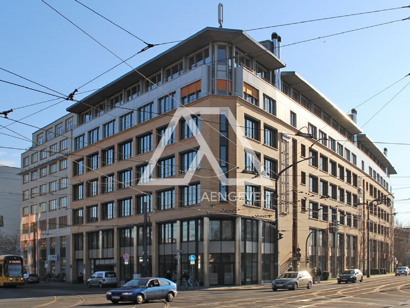 Repräsentatives Bürogebäude am Bahnhof Mitte