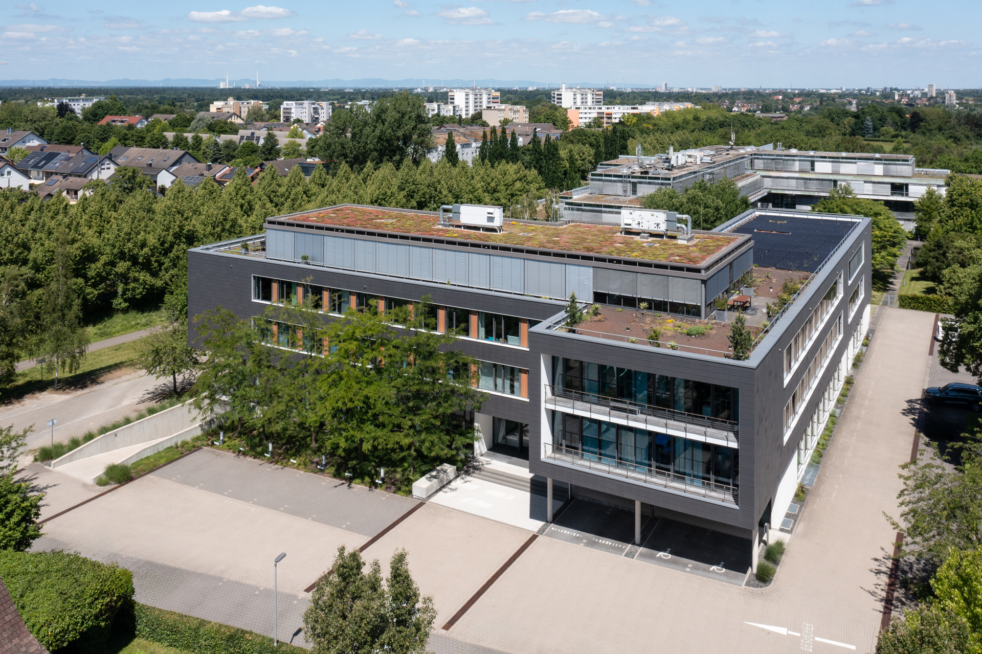 All-inclusive-Büro auf höchstem Niveau nach dem Motto: Ankommen, wo andere ankommen wollen