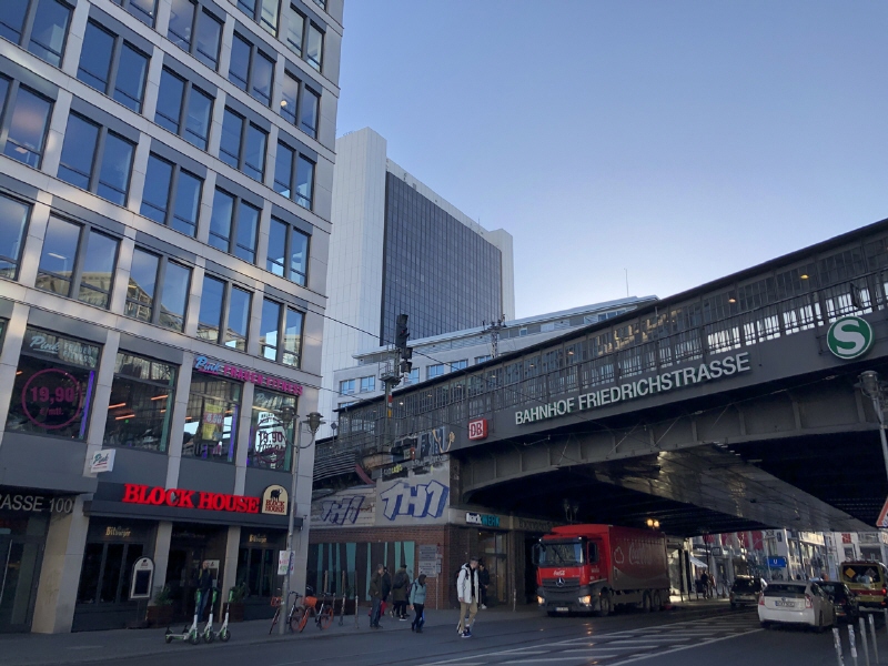 Bahnhof Friedrichstraße