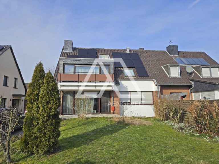 Doppelhaushälfte mit Garage in begehrter Wohnlage, mit Photovoltaikanlage und Wärmepumpe