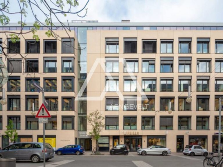 Zentrale und prominente Lage mitten auf der Schillerstraße