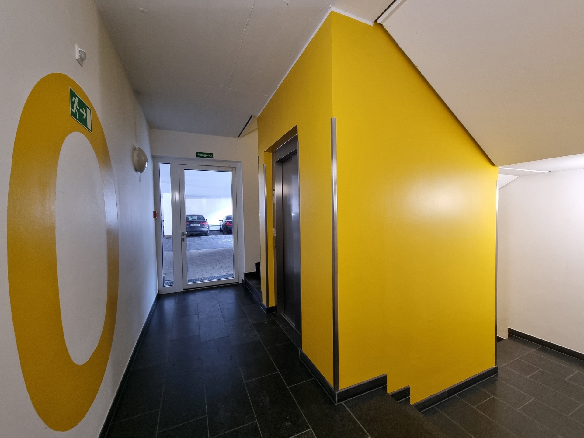 Mitten im Herzen der Durlacher Altstadt – Büroflächen in einem attraktiven Bürohaus - Treppenhaus