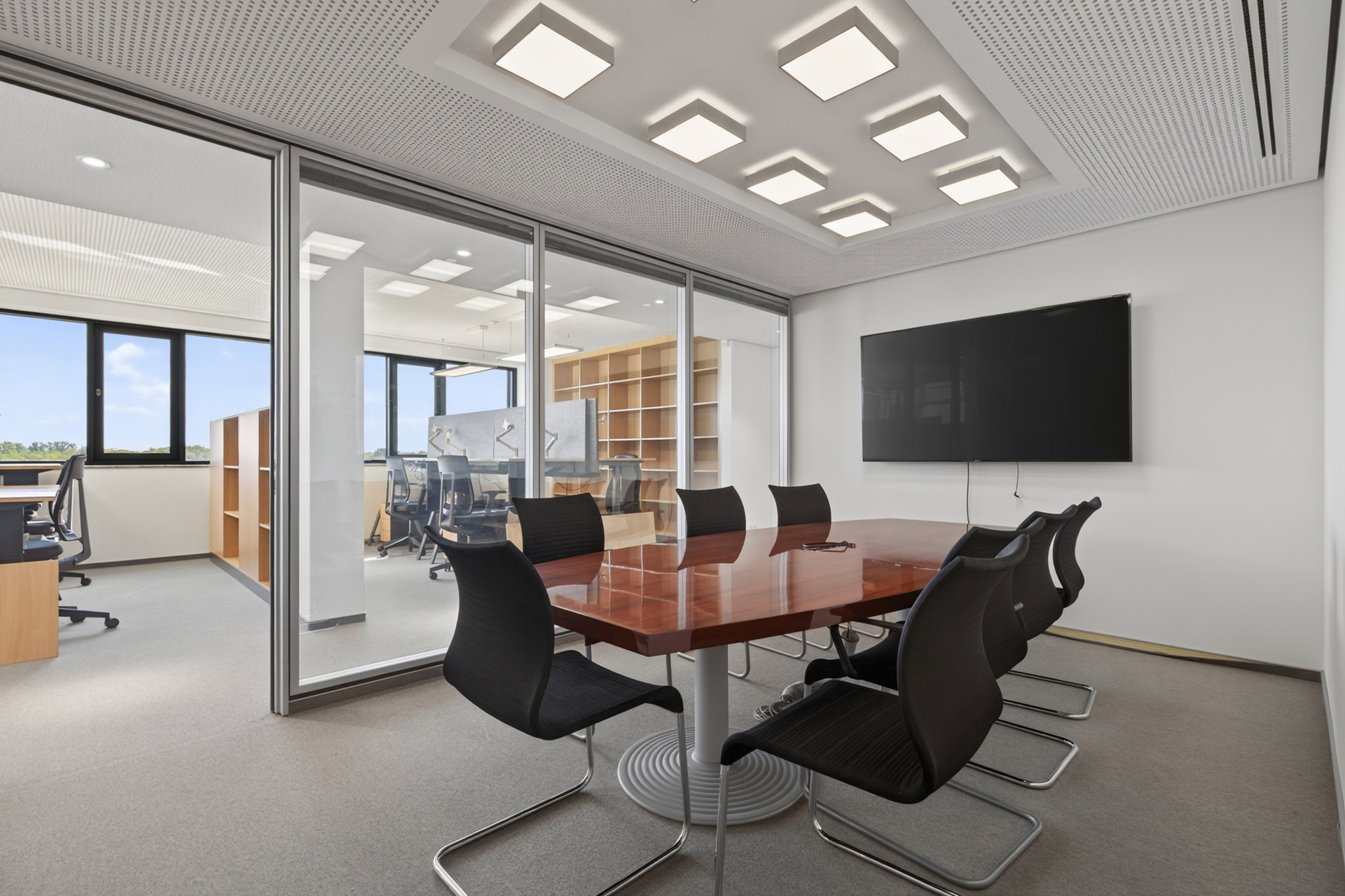 Nicht nur ein Büro – Ein Statement: Neuwertig, voll ausgestattet & flexibel - Besprechung