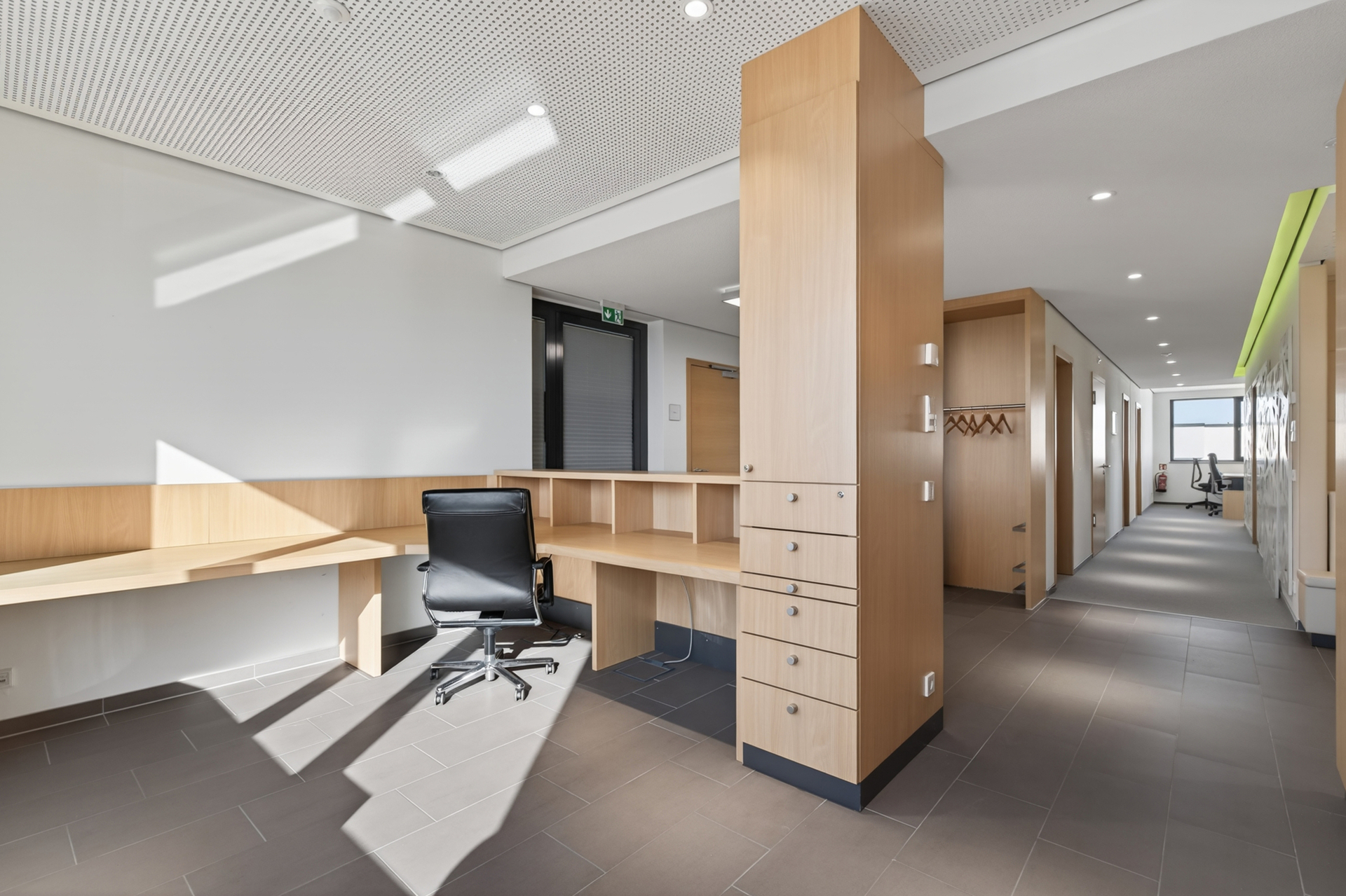 Nicht nur ein Büro – Ein Statement: Neuwertig, voll ausgestattet & flexibel - Empfang